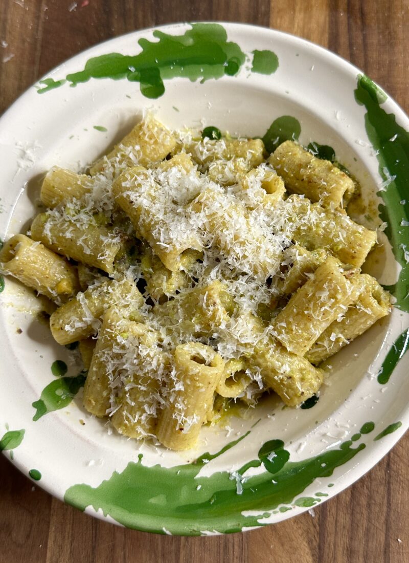 Creamy 5 Ingredient Pistachio Pesto Pasta